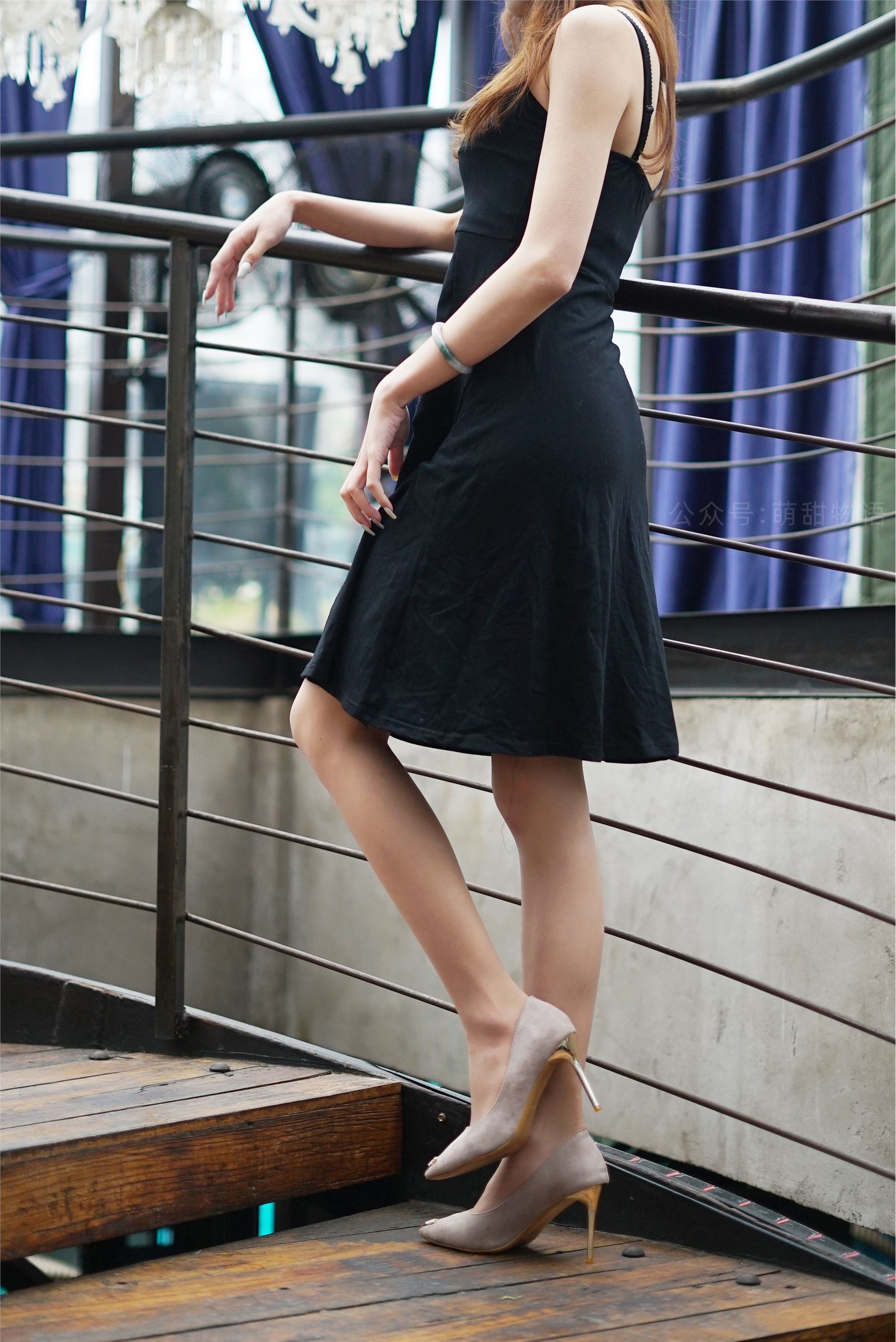 萌甜物语 XM146《媚人开叉裙-琪琪》